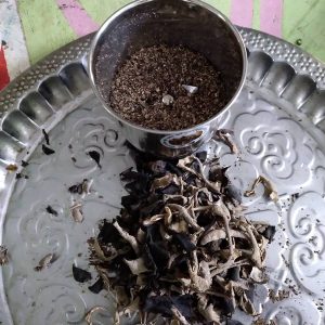 Banana & potato peels কলা ও আলুর খোসা চূর্ণ। ১০০ গ্রাম